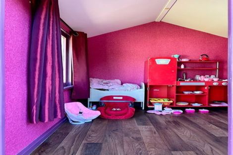 Photo of property in 5 Silverwood Place, Hornby, Christchurch, 8042