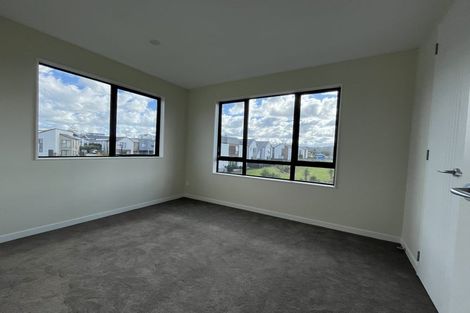 Photo of property in 22b Lumbarda Drive, Kumeu, 0810