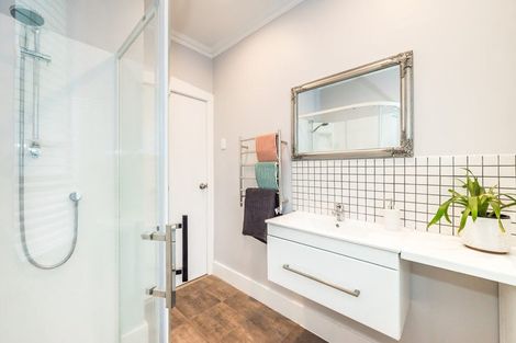 Photo of property in 65 Elizabeth Street, Waikanae, 5036