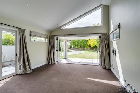 Photo of property in 127 Kent Terrace, Taradale, Napier, 4112