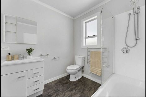 Photo of property in 16a Magnetic Street, Port Chalmers, 9023