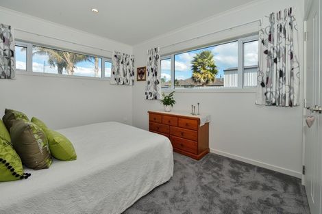 Photo of property in 24 Charteris Rise, Riverdale, Gisborne, 4010