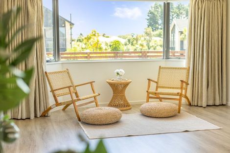 Photo of property in 22 Bluewater Place, Paraparaumu, 5032