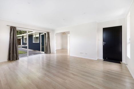 Photo of property in 9 Ambury Place, Merrilands, New Plymouth, 4312