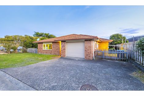 Photo of property in 67h Avenue Road, Otahuhu, Auckland, 1062