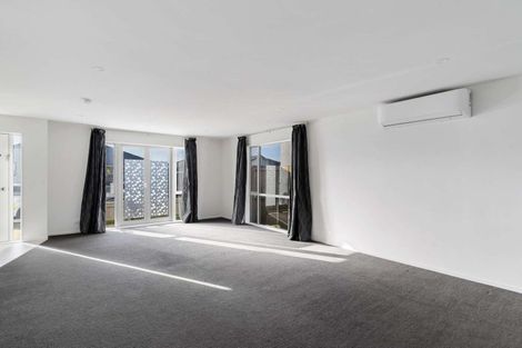 Photo of property in 17 Aviation Street, Takanini, 2112