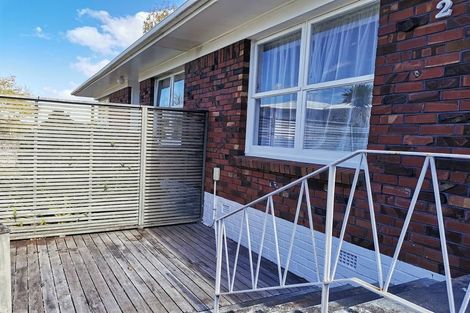 Photo of property in 2/51 Evelyn Place, Hillcrest, Auckland, 0627