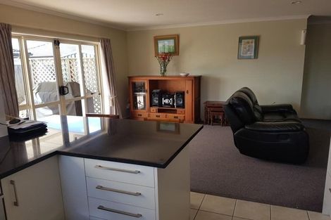 Photo of property in 4 Cathcart Close, Pukekohe, 2120