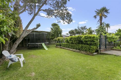 Photo of property in 7 Tui Glen Road, Birkenhead, Auckland, 0626