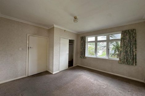 Photo of property in 72 Queenwood Road, Levin, 5510