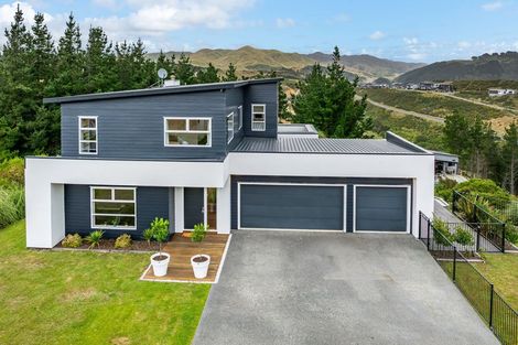 Photo of property in 32 Pacific View, Whitby, Porirua, 5024