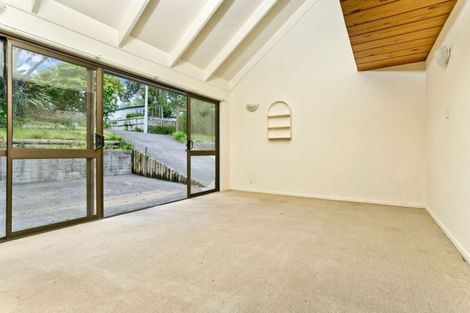 Photo of property in 2/25a Balmain Road, Birkenhead, Auckland, 0626