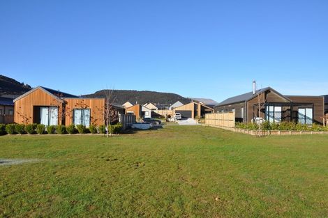 Photo of property in 16 Obelisk Street, Wanaka, 9305