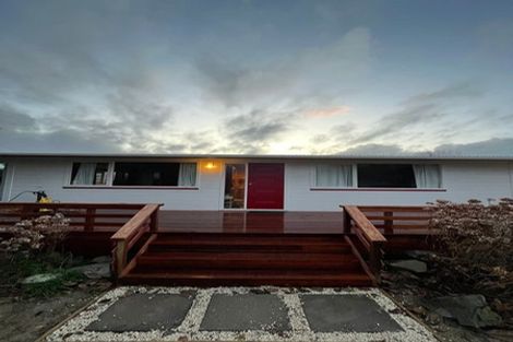 Photo of property in 8-8a Walton Avenue, Waikanae, 5036