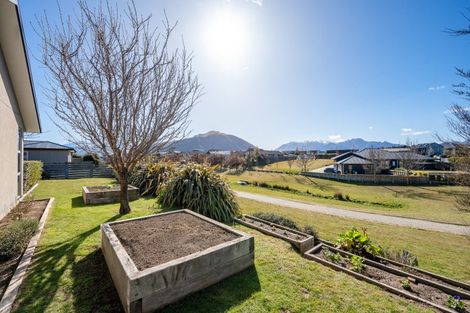 Photo of property in 11 Sunnyside Lane, Wanaka, 9305