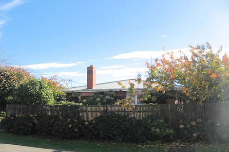 Photo of property in 2/27 Plynlimon Road, Fendalton, Christchurch, 8052