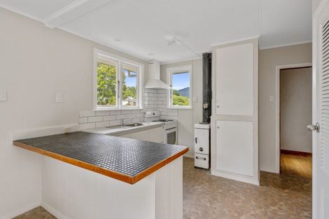 Photo of property in 221 Te Rangitautahanga Road, Turangi, 3334