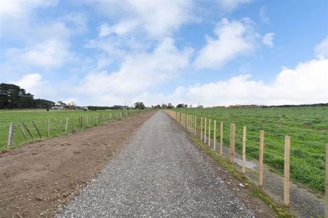 Photo of property in 246 Kawiu Road, Levin, 5510