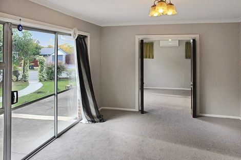 Photo of property in 5 Hounslow Street, Ilam, Christchurch, 8041