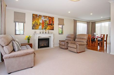 Photo of property in 27 Amberwood Drive, Northpark, Auckland, 2013