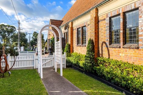 Photo of property in 95a Calliope Road, Stanley Point, Auckland, 0624