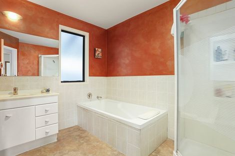 Photo of property in 6 Seaside Avenue, Waterview, Auckland, 1026