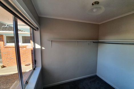 Photo of property in 2/15 Kayeleen Place, Cockle Bay, Auckland, 2014