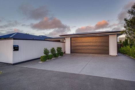Photo of property in 33 Reginald Street, Burwood, Christchurch, 8083