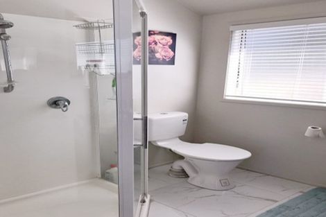 Photo of property in 1/25 Aotearoa Terrace, Murrays Bay, Auckland, 0630