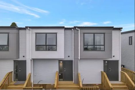 Photo of property in 2/17 Glenburn Place, Papakura, 2110