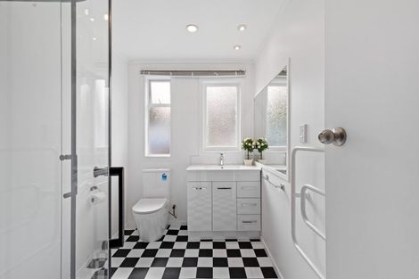 Photo of property in 22 Longfellow Street, Te Aroha, 3320