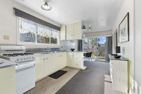 Photo of property in 6 Hughson Street, Waitara, 4320