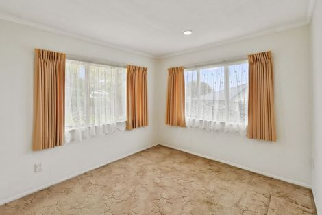 Photo of property in 1 Astelia Place, Goodwood Heights, Auckland, 2105