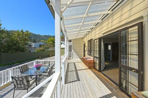 Photo of property in 414 Stokes Valley Road, Stokes Valley, Lower Hutt, 5019