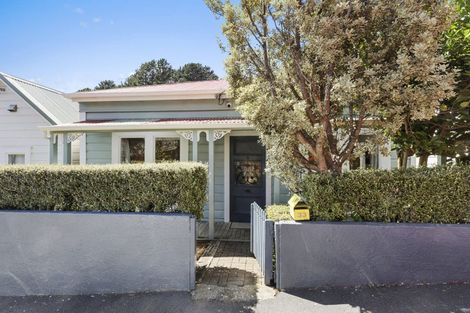Photo of property in 33 Edinburgh Terrace, Berhampore, Wellington, 6023
