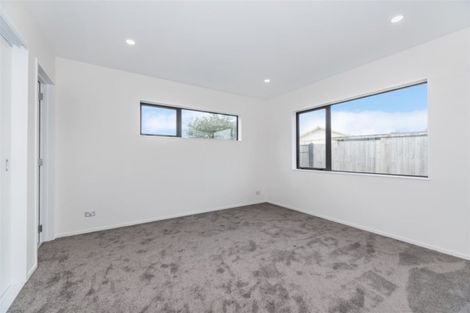 Photo of property in 18b Riverpark Crescent, Henderson, Auckland, 0610