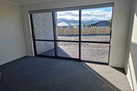 Photo of property in 10 Ronomor Place, Whitianga, 3510