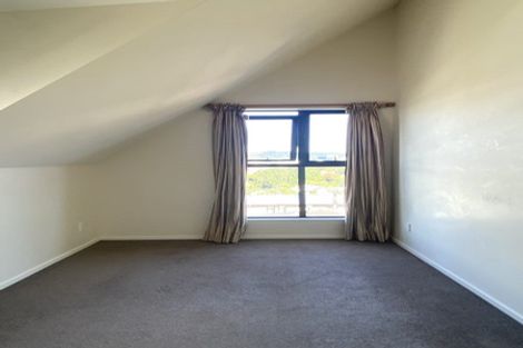 Photo of property in 13a Upper Lewisville Terrace, Thorndon, Wellington, 6011