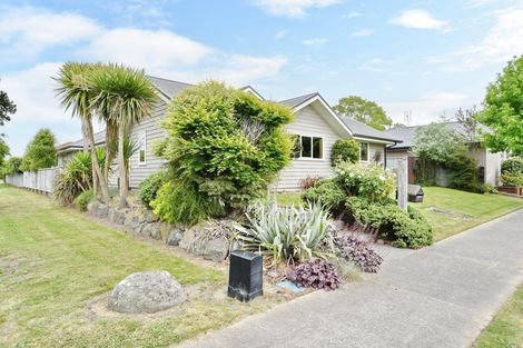 Photo of property in 17 Blackadder Road, Pegasus, 7612