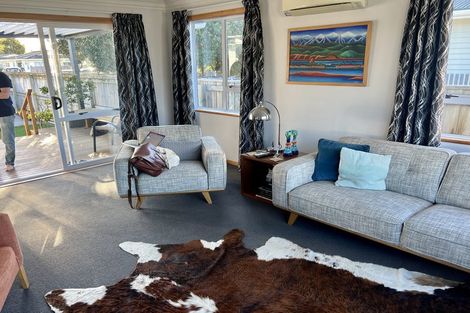 Photo of property in 28 King Street, Taradale, Napier, 4112