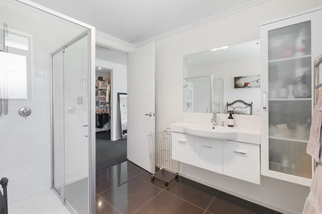 Photo of property in 100 Kauri Crescent, Waimauku, Kumeu, 0891