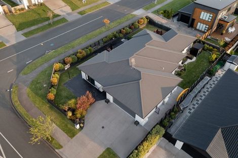 Photo of property in 1 Anglers Way, Omokoroa, 3114