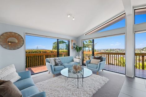 Photo of property in 4 Advene Road, Cockle Bay, Auckland, 2014