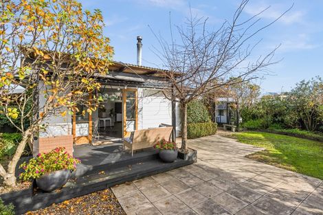 Photo of property in 90 Tait Drive, Greenmeadows, Napier, 4112