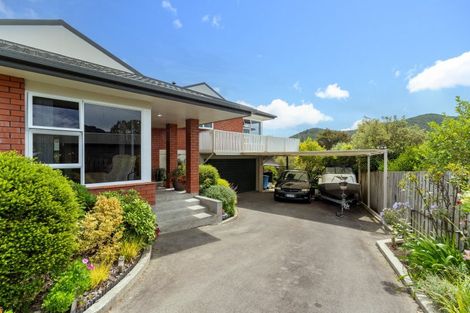 Photo of property in 5 Moana View Road, Waikawa, Picton, 7220