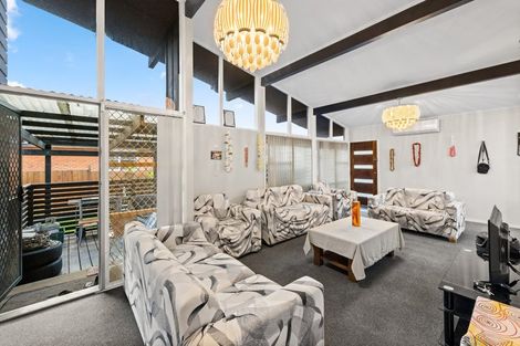 Photo of property in 42 Mcdivitt Street, Manurewa, Auckland, 2102