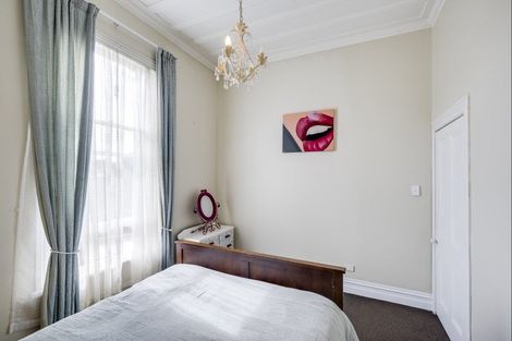 Photo of property in 4 Fitzroy Road, Bluff Hill, Napier, 4110