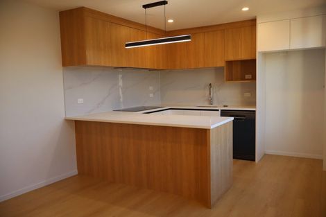 Photo of property in 1/30 Shakespeare Road, Milford, Auckland, 0620
