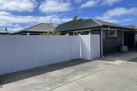 Photo of property in 2/200 Wainoni Road, Avondale, Christchurch, 8061