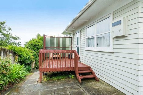 Photo of property in 50 Potter Avenue, Northcote, Auckland, 0627